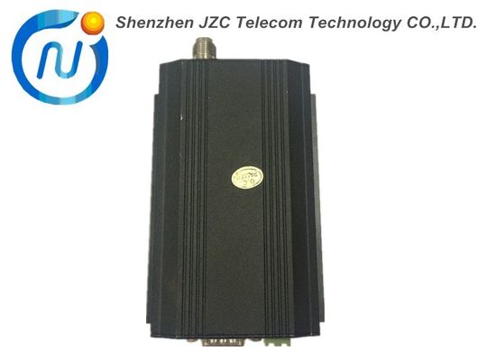 Les interfaces sans fil du modem TTL/RS232/RS485 de l'unité de commutateur de module 433Mhz 25W avec l'antenne couvrent le cas